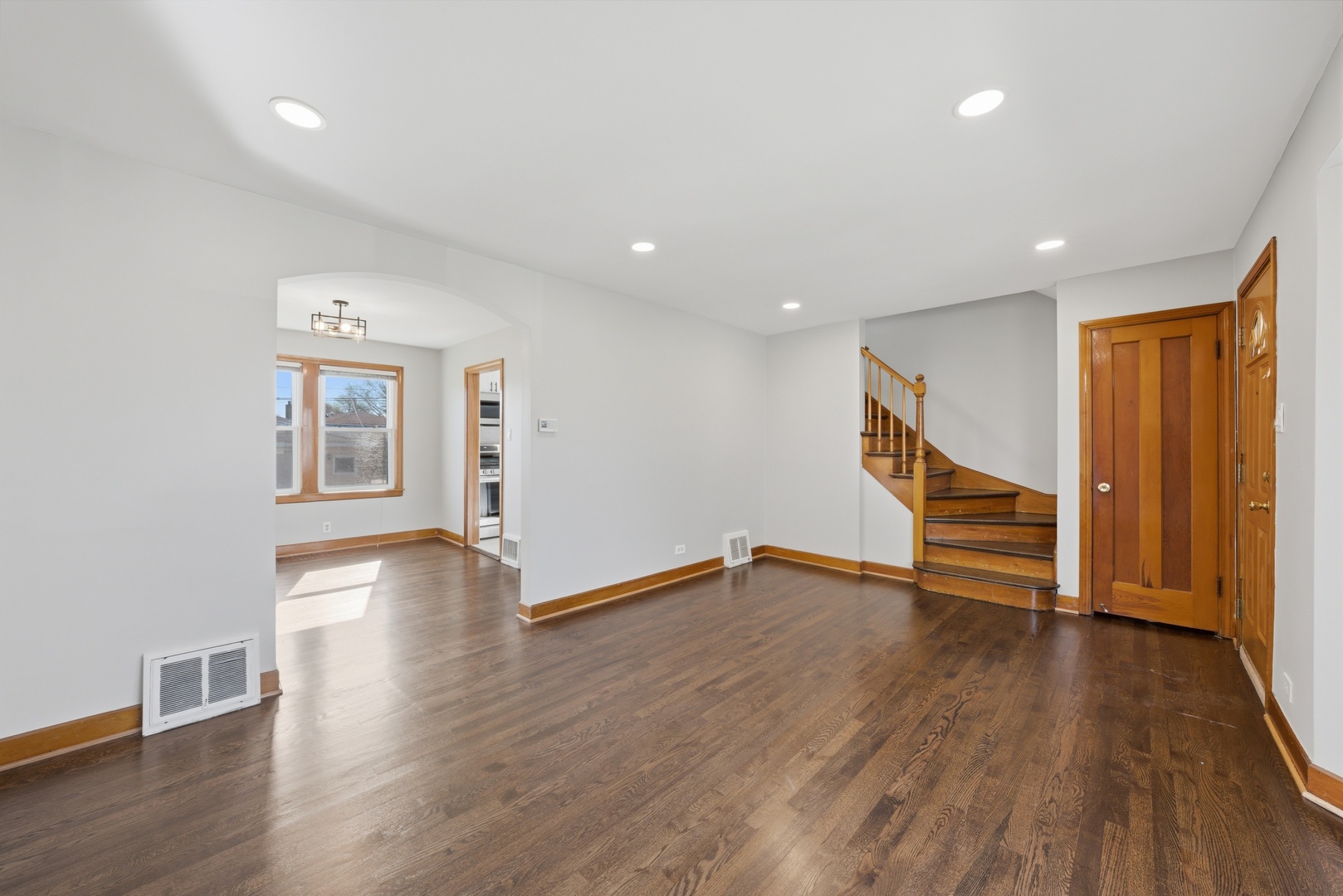 5127 S Hamlin Avenue