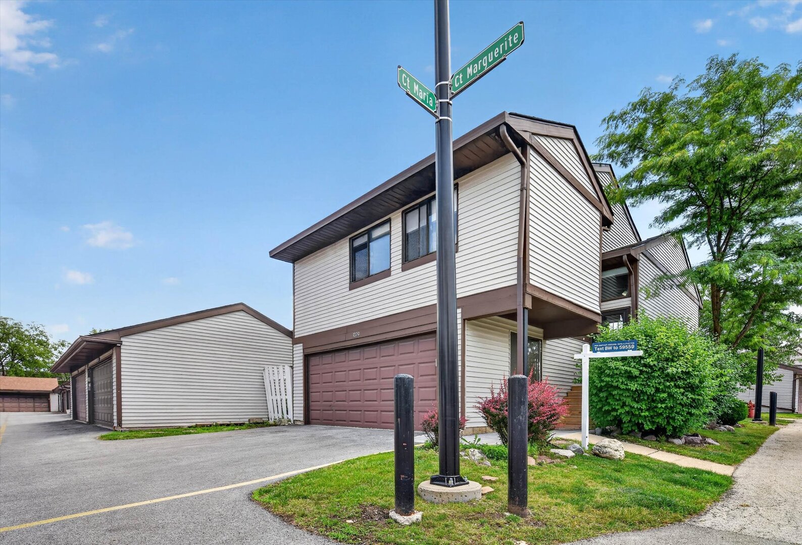1379 Court Marguerite Court