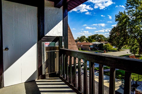 Tiny photo for 13628 Royal Court #810, Crestwood, IL 60418 (MLS # 12777895)