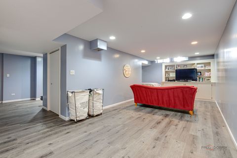 Tiny photo for 1708 Park Crest Court, Libertyville, IL 60048 (MLS # 12453281)