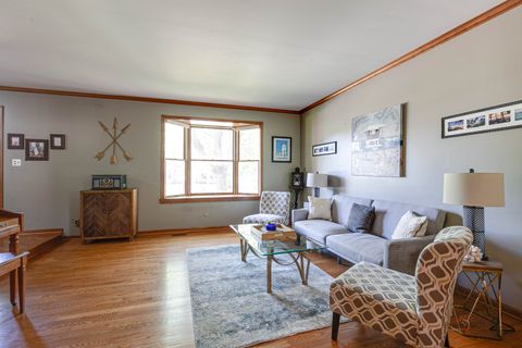 Tiny photo for 1708 Park Crest Court, Libertyville, IL 60048 (MLS # 12453281)