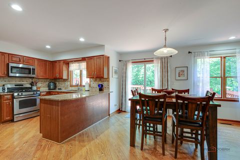 Tiny photo for 1708 Park Crest Court, Libertyville, IL 60048 (MLS # 12453281)