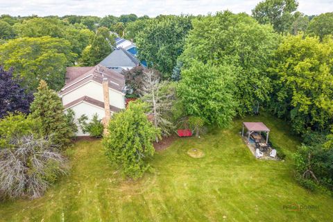 Tiny photo for 1708 Park Crest Court, Libertyville, IL 60048 (MLS # 12453281)