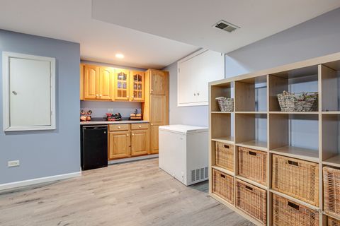 Tiny photo for 1708 Park Crest Court, Libertyville, IL 60048 (MLS # 12453281)