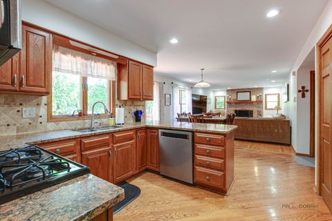 Tiny photo for 1708 Park Crest Court, Libertyville, IL 60048 (MLS # 12453281)