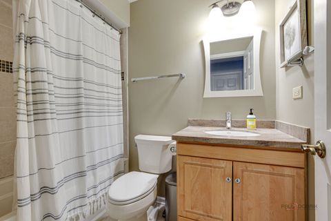 Tiny photo for 1708 Park Crest Court, Libertyville, IL 60048 (MLS # 12453281)