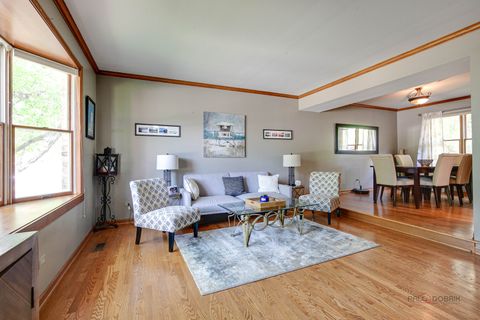 Tiny photo for 1708 Park Crest Court, Libertyville, IL 60048 (MLS # 12453281)
