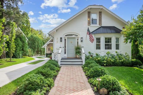 319 W Lake Street Barrington IL 60010