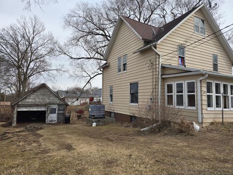 Photo of 302 N Bluff Street, Albany, IL 61230 (MLS # 12611126)
