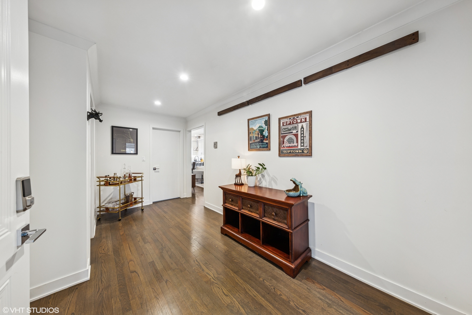2515 W Gunnison Street 3