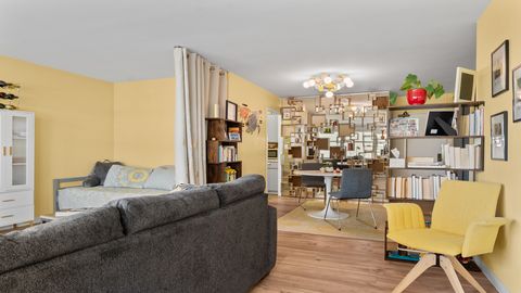 Tiny photo for 1000 N Lake Shore Drive #404, Chicago, IL 60611 (MLS # 12620665)