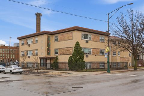 Photo of 3057 N NARRAGANSETT Street #9, Chicago, IL 60634 (MLS # 12591081)