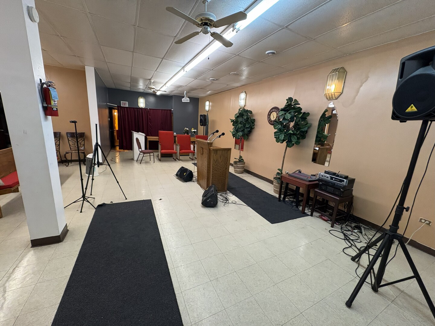 391 E Kensington Avenue