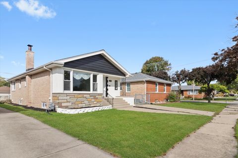 Tiny photo for 8804 S Fairfield Avenue, Evergreen Park, IL 60805 (MLS # 12505417)