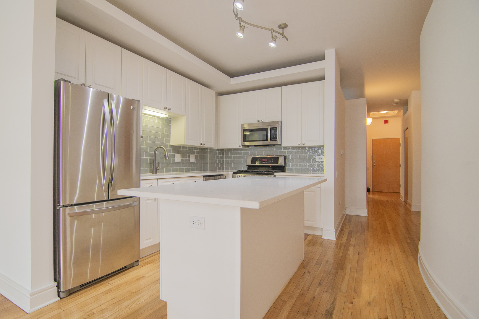 212 W WASHINGTON Street 709