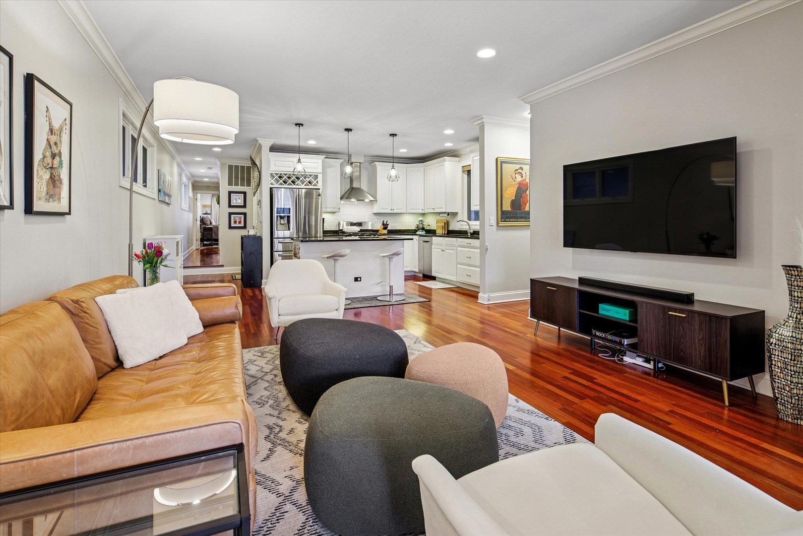 3217 N Wilton Avenue 1