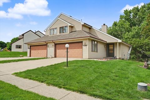 Photo of 2612 Natalie Drive #2612, Champaign, IL 61822 (MLS # 12657654)