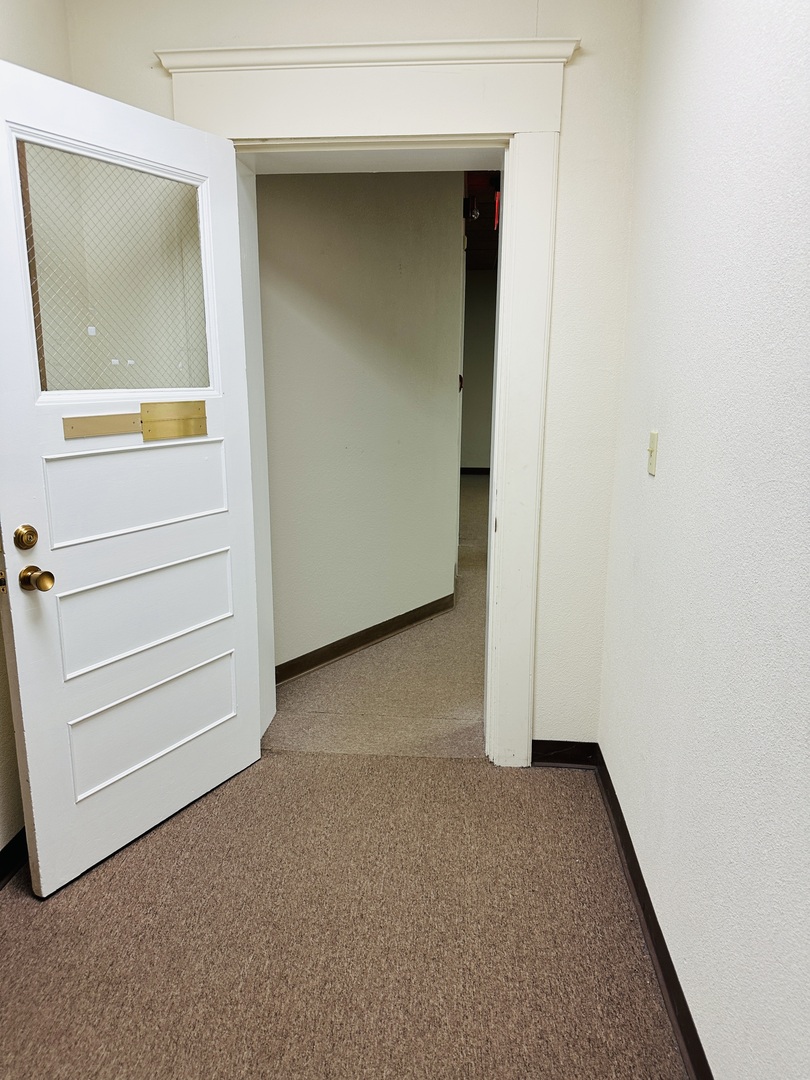 773 W Lincoln Boulevard 301
