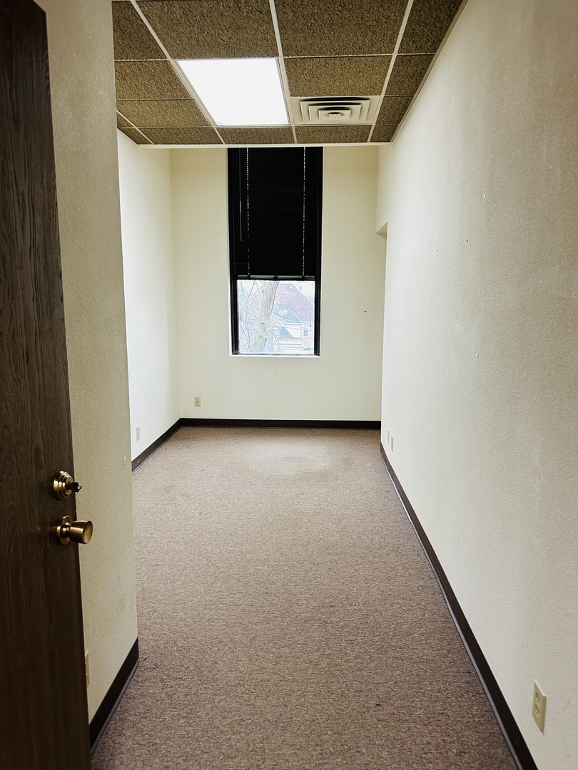 773 W Lincoln Boulevard 301