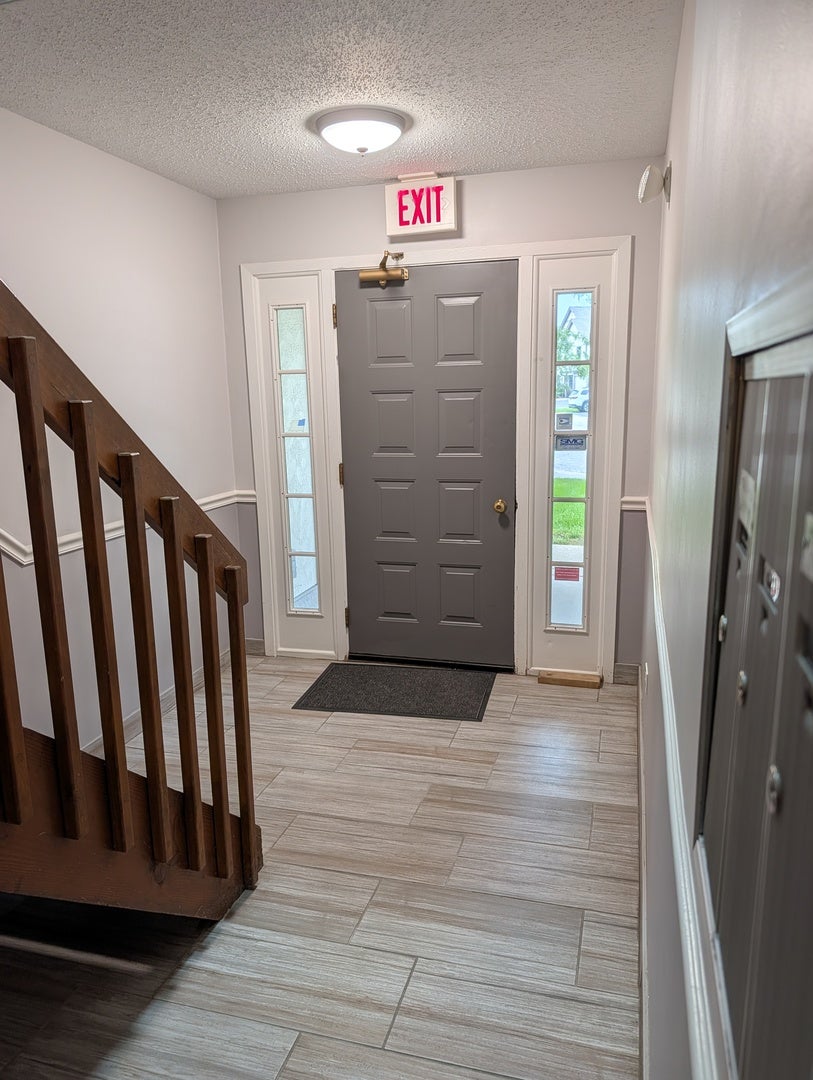 332 Essex Court 4
