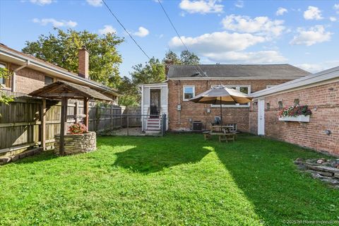 Tiny photo for 9206 S Troy Avenue, Evergreen Park, IL 60805 (MLS # 12632163)