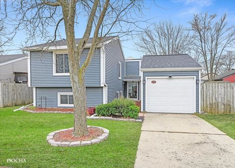 Tiny photo for 30W021 Danbury Drive, Warrenville, IL 60555 (MLS # 12453024)