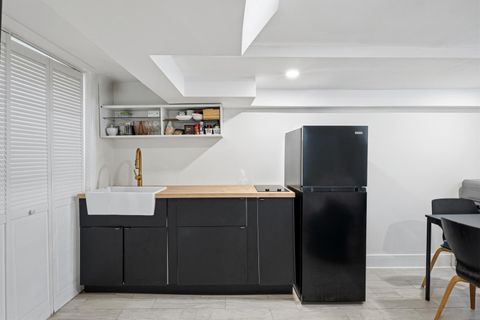 Tiny photo for 2913 N Kolmar Avenue, Chicago, IL 60641 (MLS # 12633755)