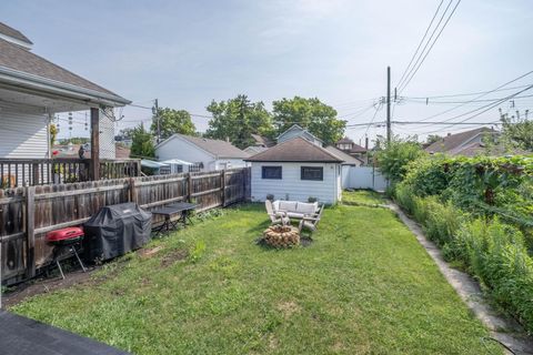 Tiny photo for 2913 N Kolmar Avenue, Chicago, IL 60641 (MLS # 12633755)