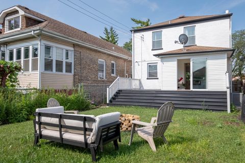 Tiny photo for 2913 N Kolmar Avenue, Chicago, IL 60641 (MLS # 12633755)