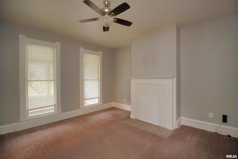 Tiny photo for 817 MARQUETTE Street, Davenport, IA 52802 (MLS # QC4269222)