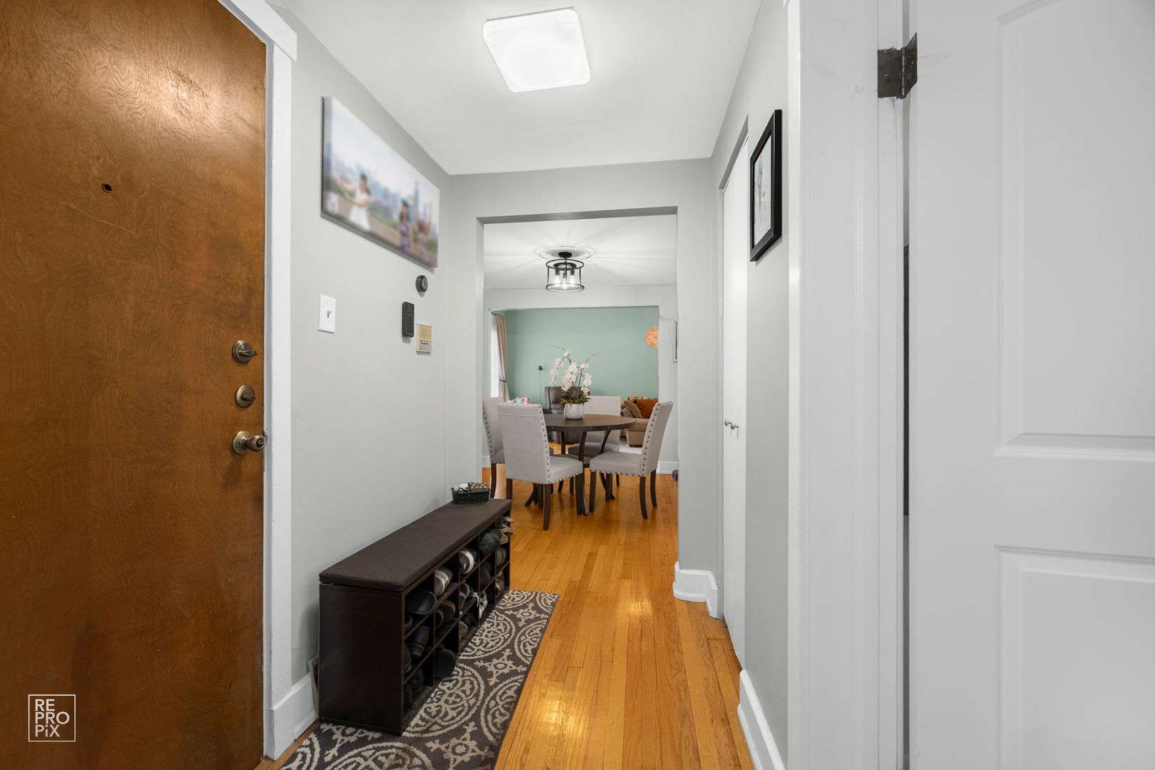 853 W CARMEN Avenue 2D