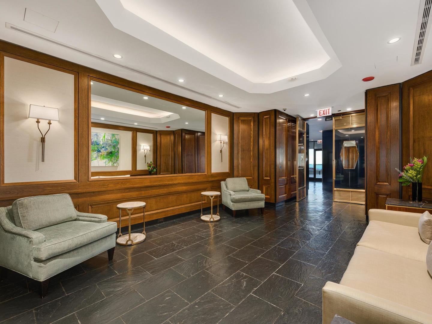 990 N Lake Shore Drive 8A