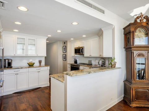 Tiny photo for 990 N Lake Shore Drive #8A, Chicago, IL 60611 (MLS # 12788609)