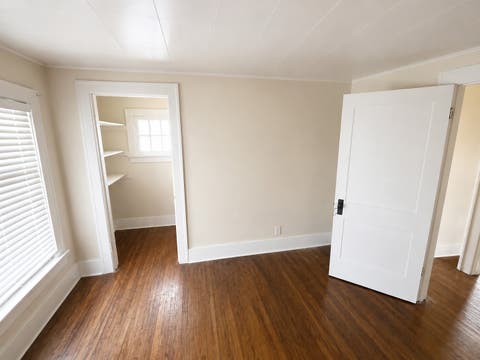 Tiny photo for 945 S Chambers Street, Galesburg, IL 61401 (MLS # 12725901)
