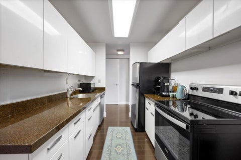 Tiny photo for 330 W Diversey Parkway #706, Chicago, IL 60657 (MLS # 12776940)