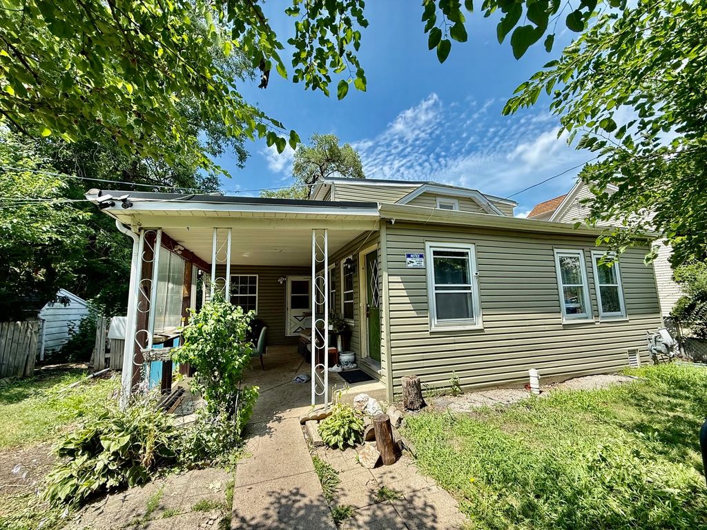 Photo for 2118 Fairfield Avenue, Melrose Park, IL 60164 (MLS # 12442162)