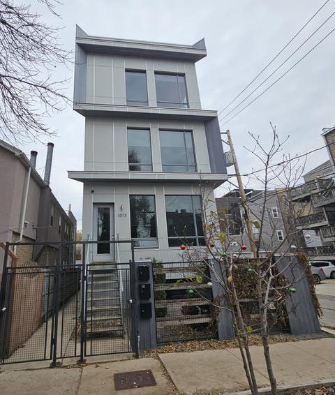 Photo of 1013 N Honore Street #1, Chicago, IL 60622 (MLS # 12673074)