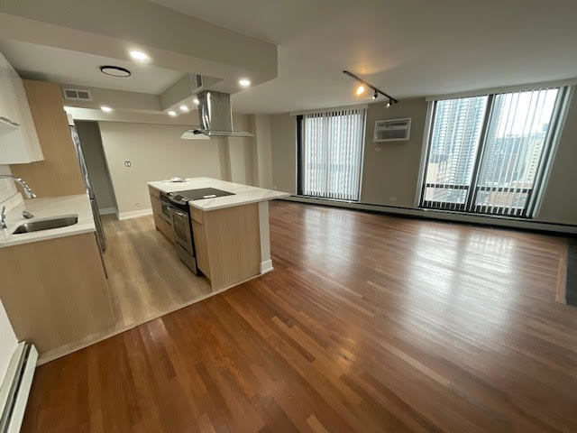 6166 N Sheridan Road 4K