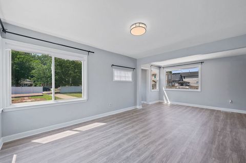 Tiny photo for 11319 S Green Bay Avenue, Chicago, IL 60617 (MLS # 12459556)