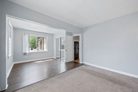 Tiny photo for 11319 S Green Bay Avenue, Chicago, IL 60617 (MLS # 12459556)