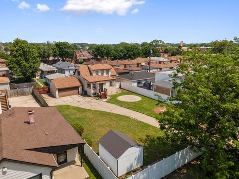 Photo of 11319 S Green Bay Avenue, Chicago, IL 60617 (MLS # 12459556)