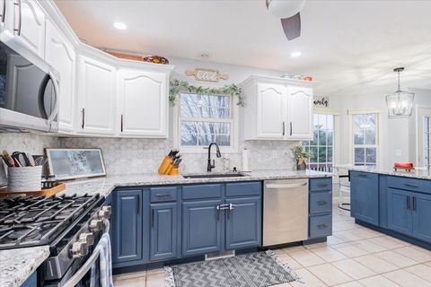 Tiny photo for 901 Barbara Drive, Heyworth, IL 61745 (MLS # 12541989)