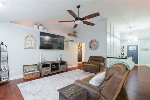 Tiny photo for 901 Barbara Drive, Heyworth, IL 61745 (MLS # 12541989)