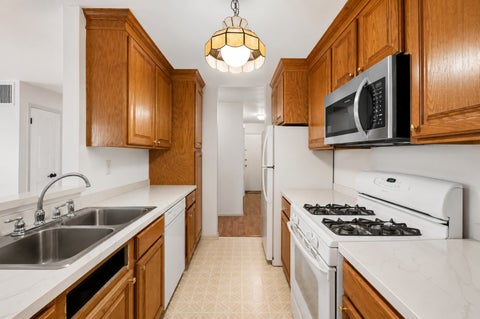 Tiny photo for 1912 PRAIRIE Square #120A, Schaumburg, IL 60173 (MLS # 12740167)