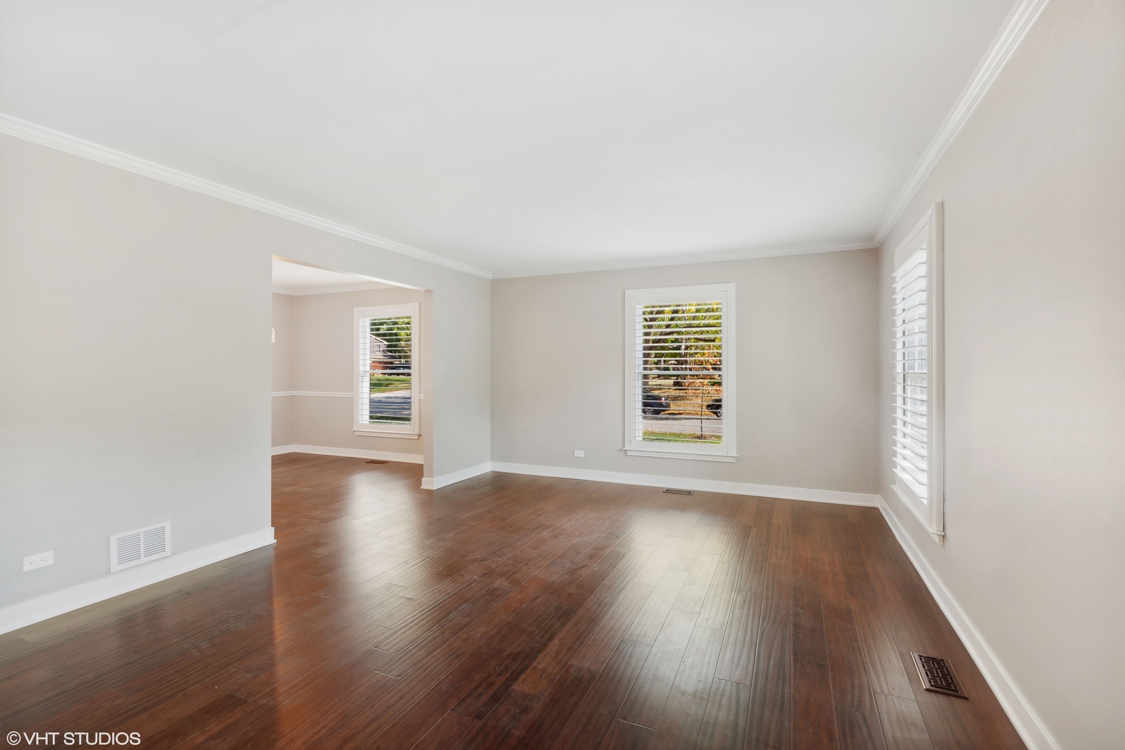 1525 CHICKASAW Drive