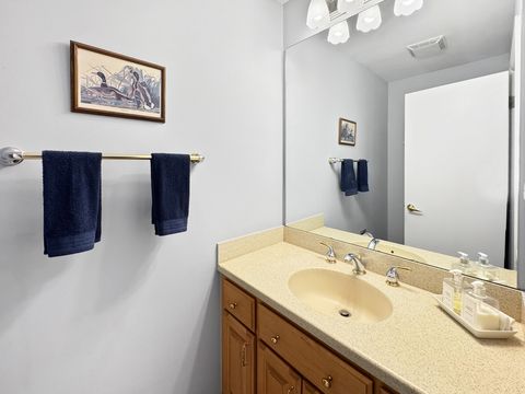 Tiny photo for 1028 Cumberland Court, Vernon Hills, IL 60061 (MLS # 12480622)