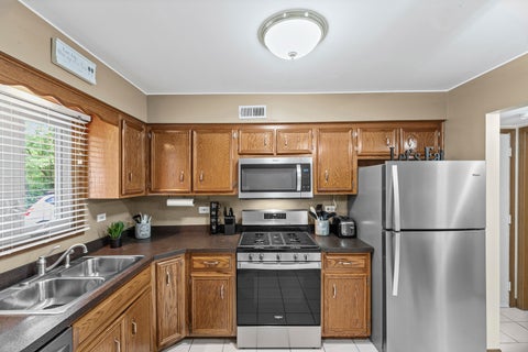 Tiny photo for 237 N Walnut Street #L, Bensenville, IL 60106 (MLS # 12775341)
