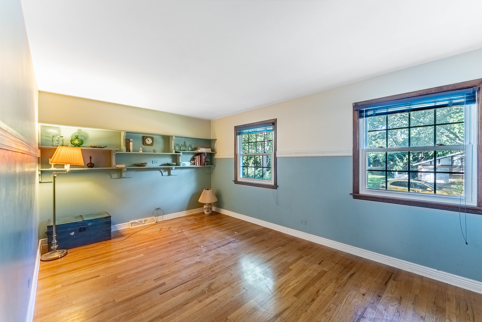 3S240 Burr Oak Drive
