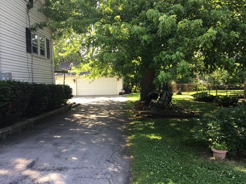 A home in East Hazel Crest