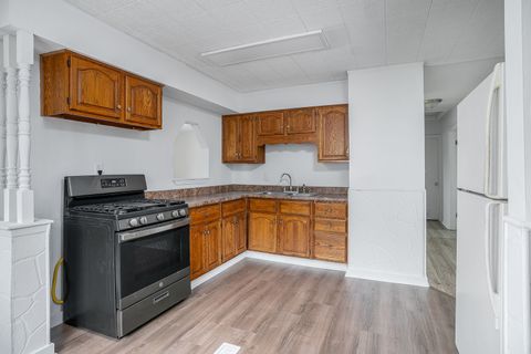 Tiny photo for 2318 N Sturdevant Street, Davenport, IA 52804 (MLS # 12636574)
